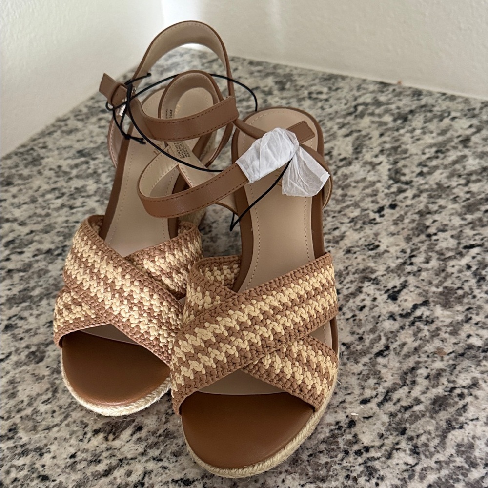 Brown and Tan Women's Sandals size 7.5 New